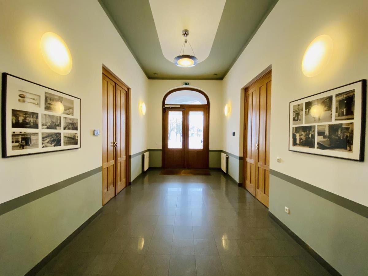 Berringer, Leuchtfeuer, Direkt An Der Promenade Rostock