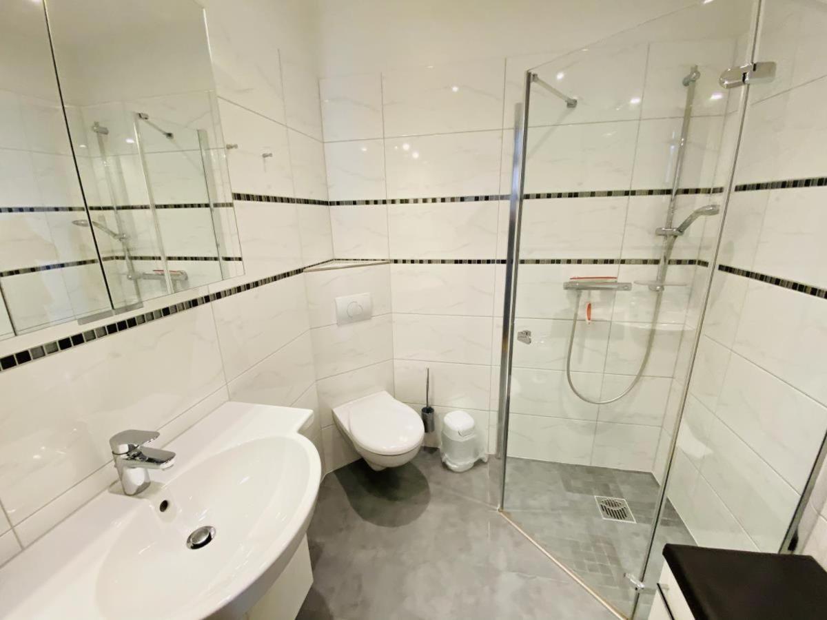 Berringer, Leuchtfeuer, Direkt An Der Promenade *