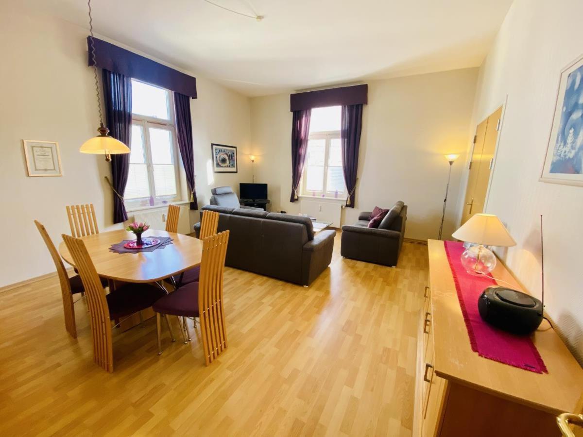 Berringer, Leuchtfeuer, Direkt An Der Promenade Rostock