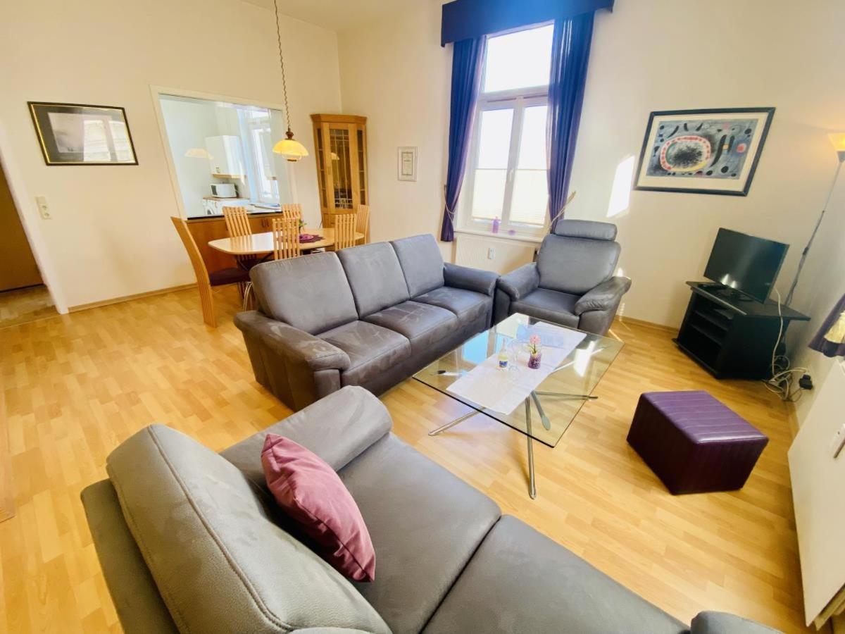 Berringer, Leuchtfeuer, Direkt An Der Promenade *